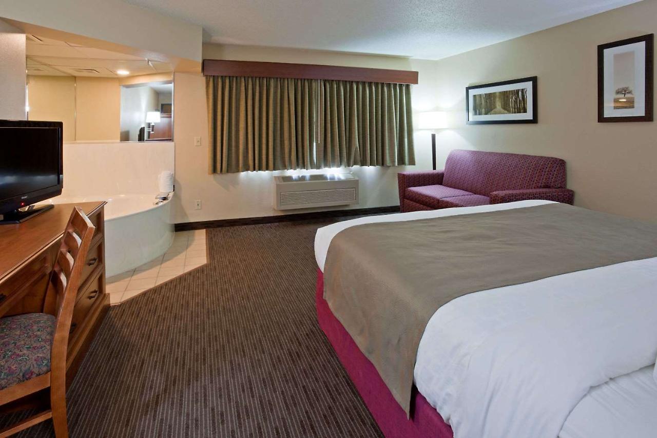 Americinn By Wyndham Duluth South Black Woods Event Center Proctor Экстерьер фото